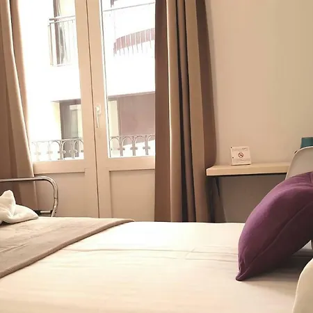 La Palmera Hostel