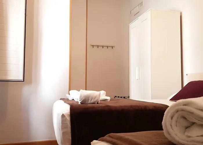 オスタル ラ パルメラ ゲストハウス バルセロナ